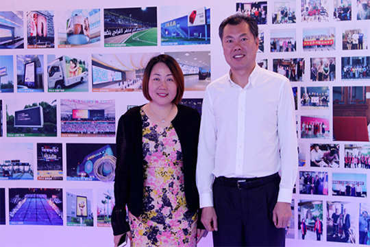 热烈欢迎深圳市宝安区领导莅临mk恩波利足球俱乐部参观考察