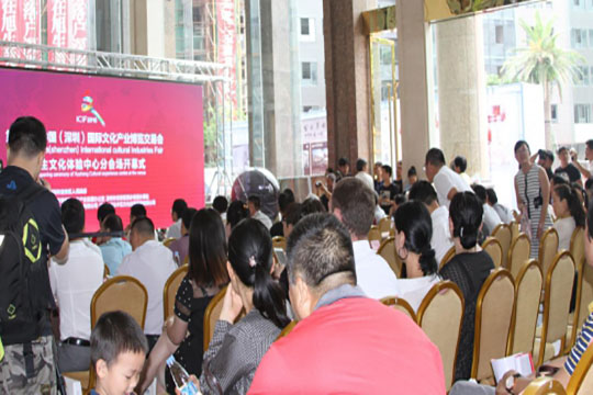 文博会里的科技大腕儿 mk恩波利足球俱乐部旭生展厅上演达人秀