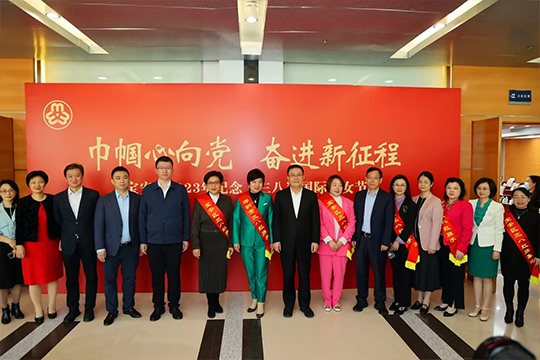 mk恩波利足球俱乐部总裁龙平芳获评“宝安区三八红旗手”荣誉称号 